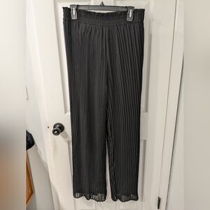 Size L Pleated Black Pants